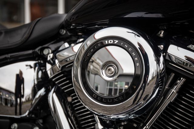 Fahrzeugabbildung Harley-Davidson Softail Deluxe FLDE - Originalzustand -