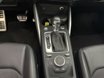 Fotografie des Audi Q2 35 TFSI S tronic sport AHK