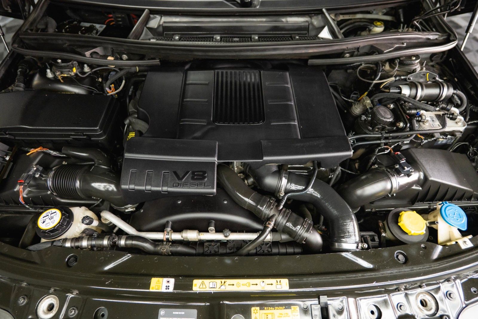 Fahrzeugabbildung Land Rover Range Rover V8 4.4 TD Vogue | Turbo + TÜV NEU