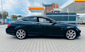 صورة 9 لـ 2012 Mercedes-BENZ C 220