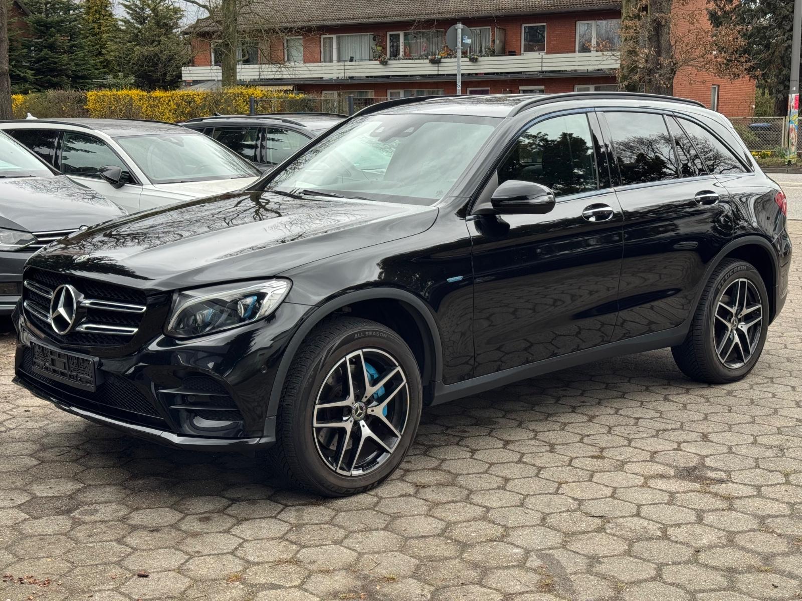 Mercedes-Benz GLC 300e*Kamera*AHK*Sitzheizung*Hybird*AMG*