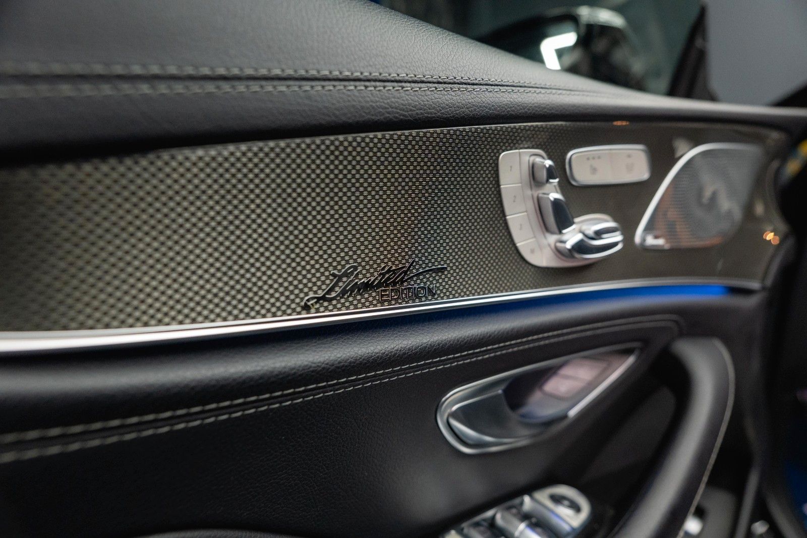 Fahrzeugabbildung Mercedes-Benz CLS 400d 4Matic AMG Night-Paket *Burmester*ACC*