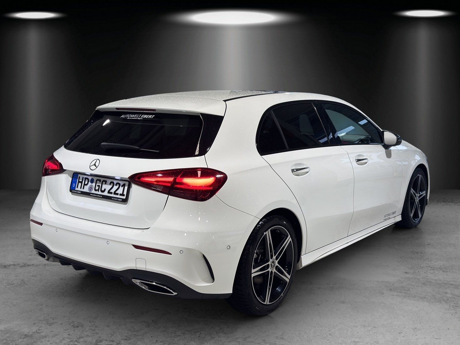 Fahrzeugabbildung Mercedes-Benz A 180d AMG Pano MULTIBEAM KeyGO NIGHT Kamera