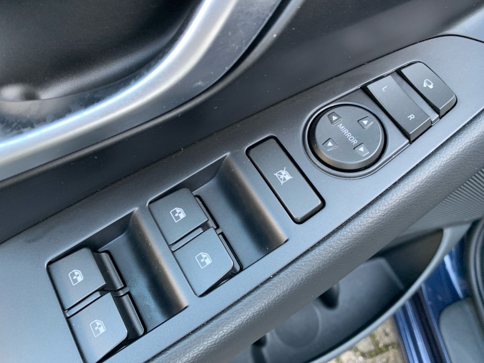 Fahrzeugabbildung Hyundai i30 Kombi 1.5 T-GDI 7-DCT Advantage Mild-Hybrid