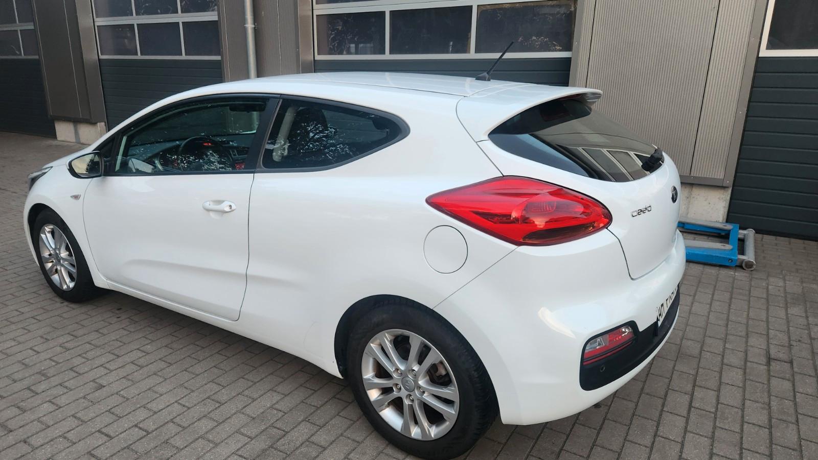 Kia ProCeed Edition 7*Emotion-Paket*HU/AU neu*1.Hand