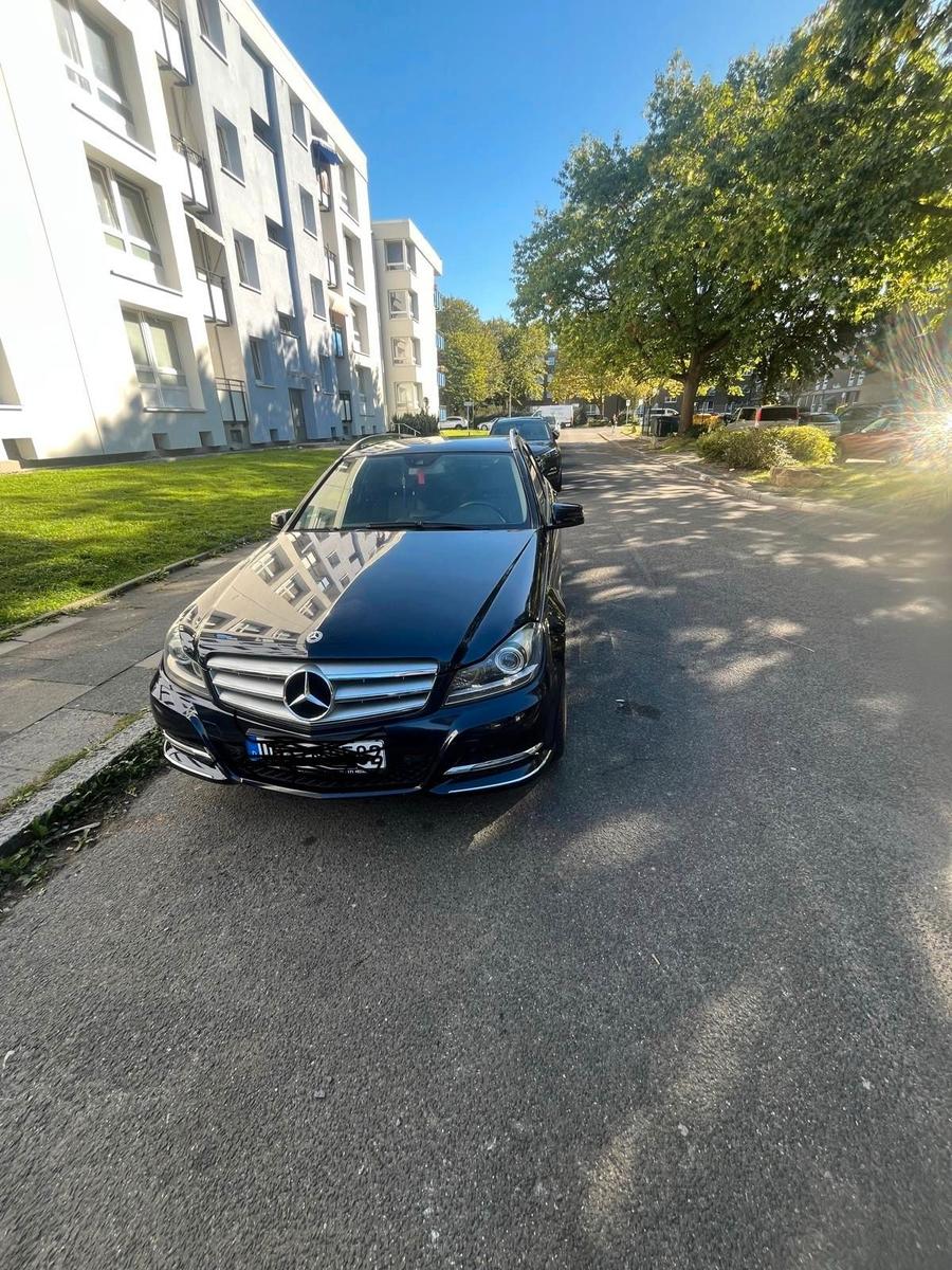 Mercedes-Benz C200 2011 — photo 6