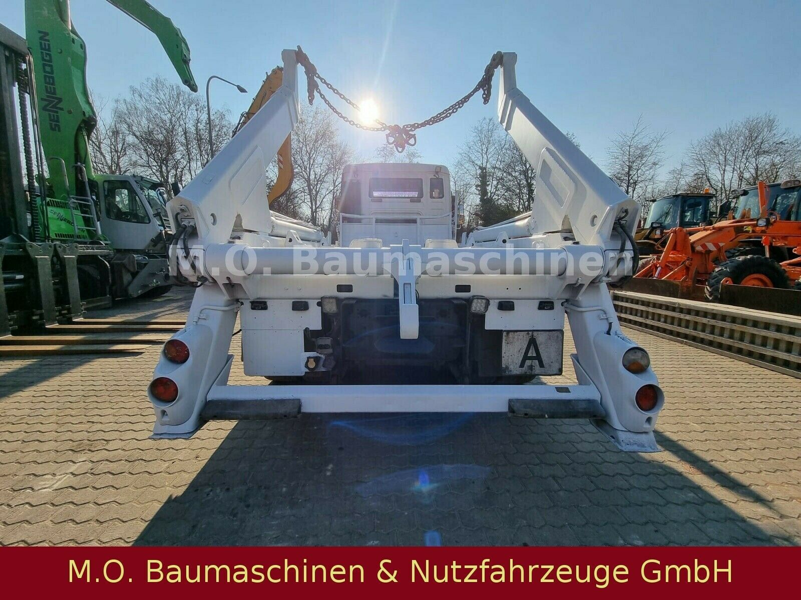 Fahrzeugabbildung MAN TGA 18.400 BL  / 4x2 / AC / Euro 4 /