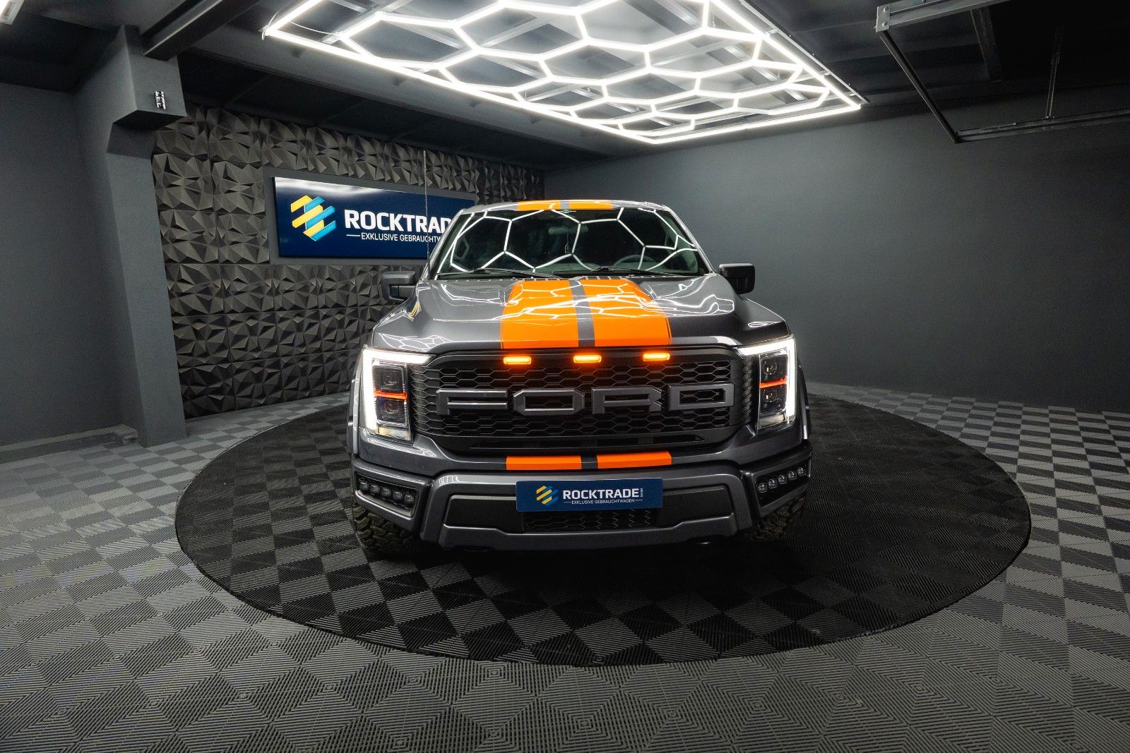 Fahrzeugabbildung Ford F150 5.0L V8 4x4 Offroad SuperCrew RAPTOR 19%