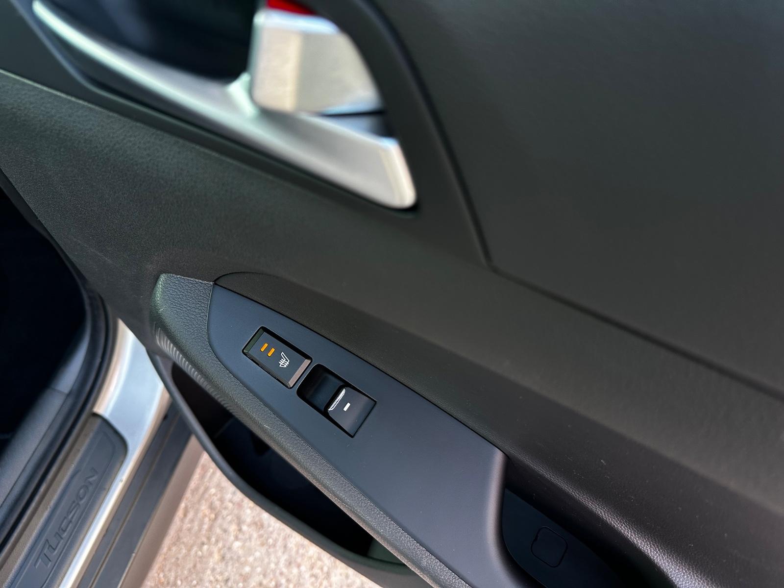 Hyundai Tucson Premium 4WD "LEDER"NAVI"SHZ"LHZ"DAB"