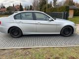 BMW E90 320i - BMW 320: 320i E90