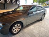 BMW 735 i.  V8 - BMW 735 aus 2004