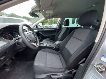 Volkswagen Passat Variant - 9