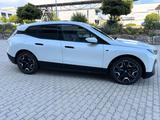 BMW M60-Voll*Sportpak*LASER*PANO*Bowers*Mass.*22"AHK - BMW iX von privat