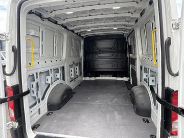Volkswagen Crafter - 10
