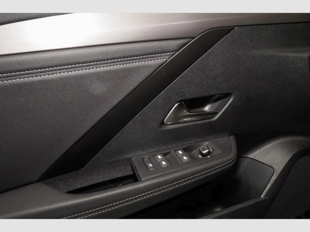 Opel Astra Electric L GS Sports Tourer Winterpaket