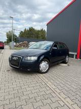 Audi A3 8P Sportback 2.0 Ambiente / 2. Han... - Audi A3 aus 2005: 2.0