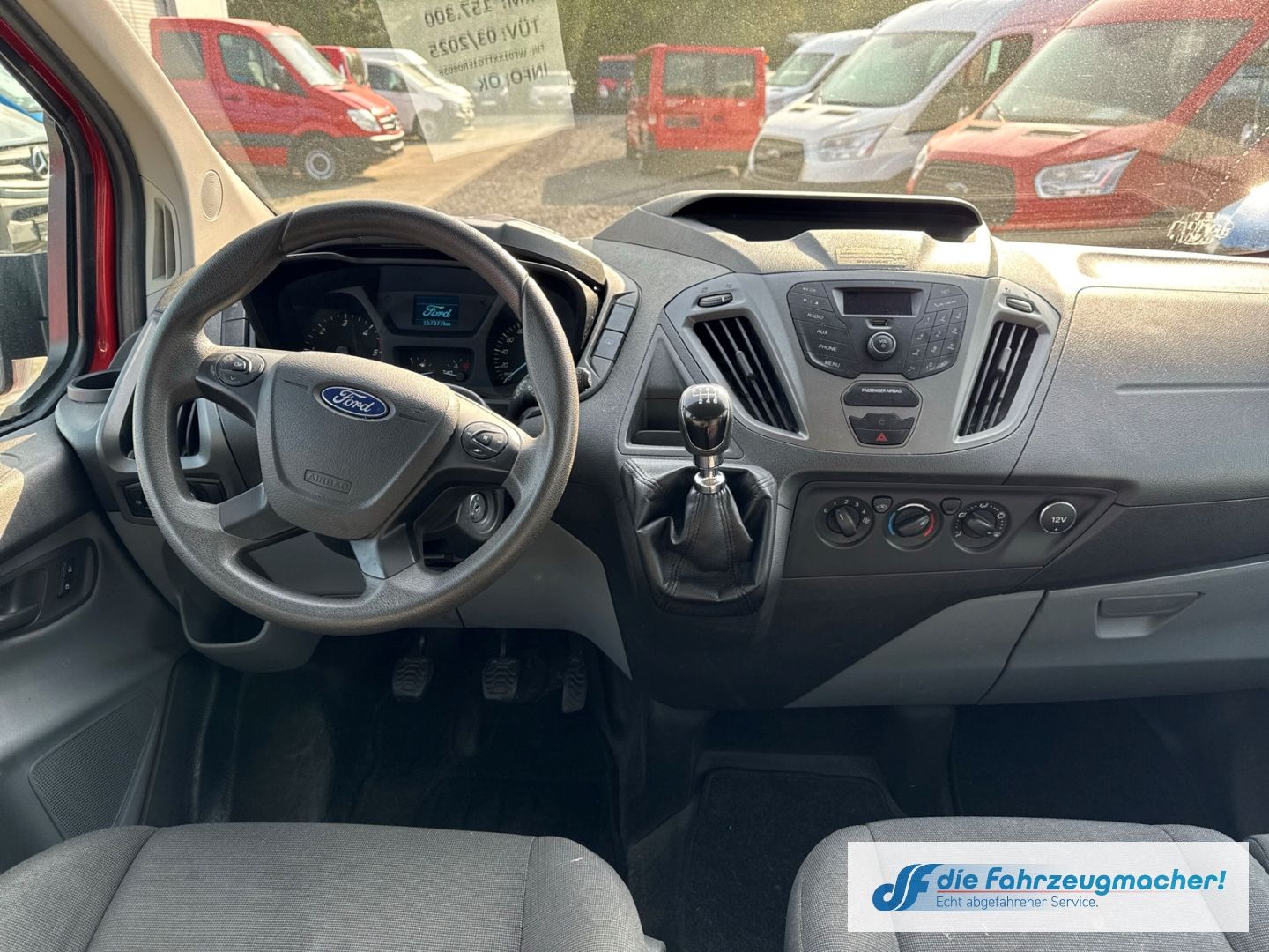 Fahrzeugabbildung Ford Transit Custom Kombi 300 L1 2.2 TDCi *1593 Expor