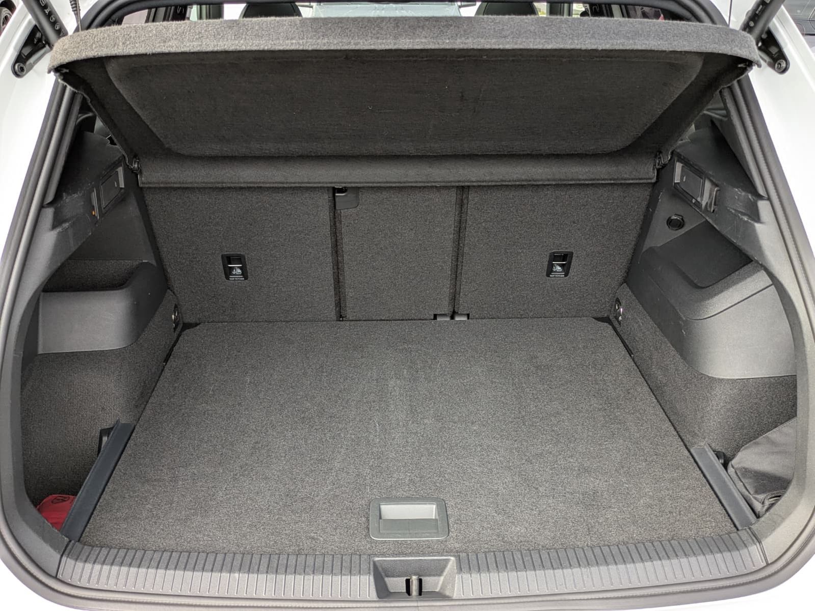Fahrzeugabbildung Volkswagen Tiguan 2.0 TDI 4M R-Line PANO*H&K*AHK*MATRIX*20"