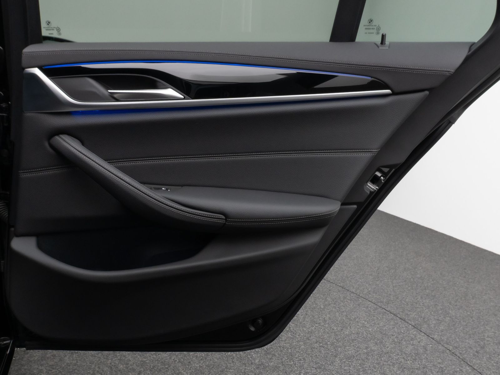 Fahrzeugabbildung BMW 520d xD Luxury Line 360°Laser HUD DAB AHK Sport