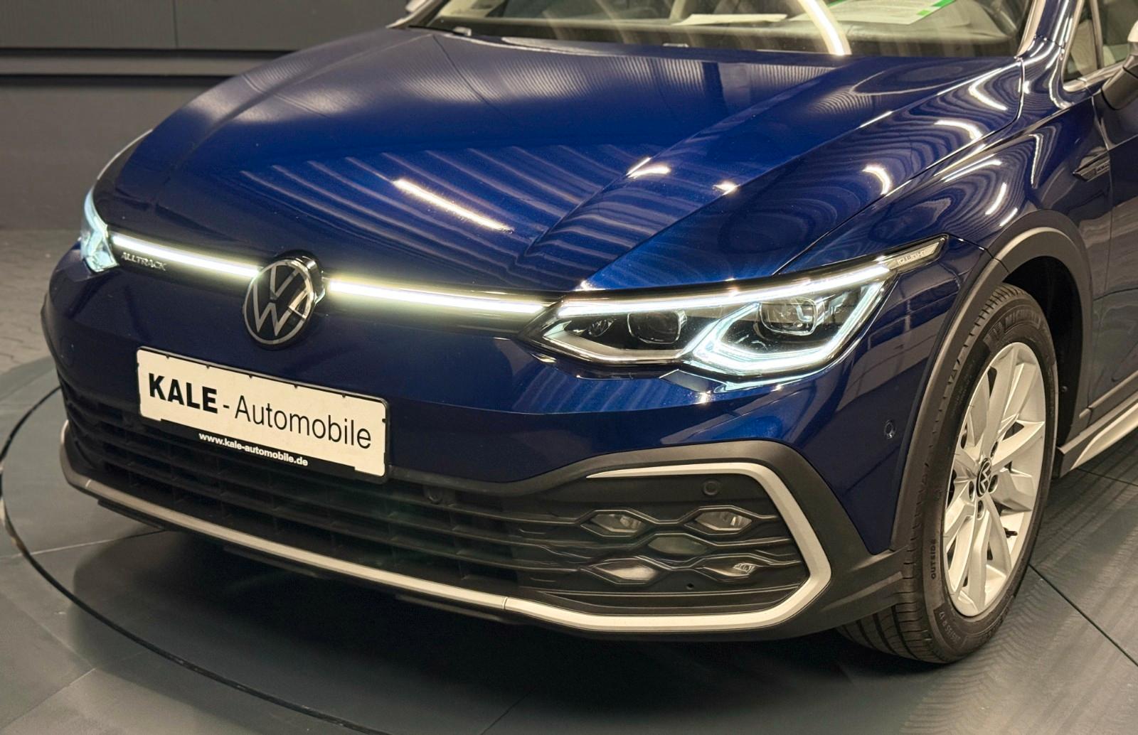 Volkswagen Golf VIII Alltrack 4Motion*PANORAMA*Standhzg*AHK