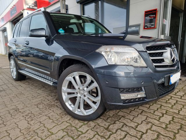 Mercedes-Benz GLK 300  4Matic /AHK/Sport-Paket/Panorama/19"All