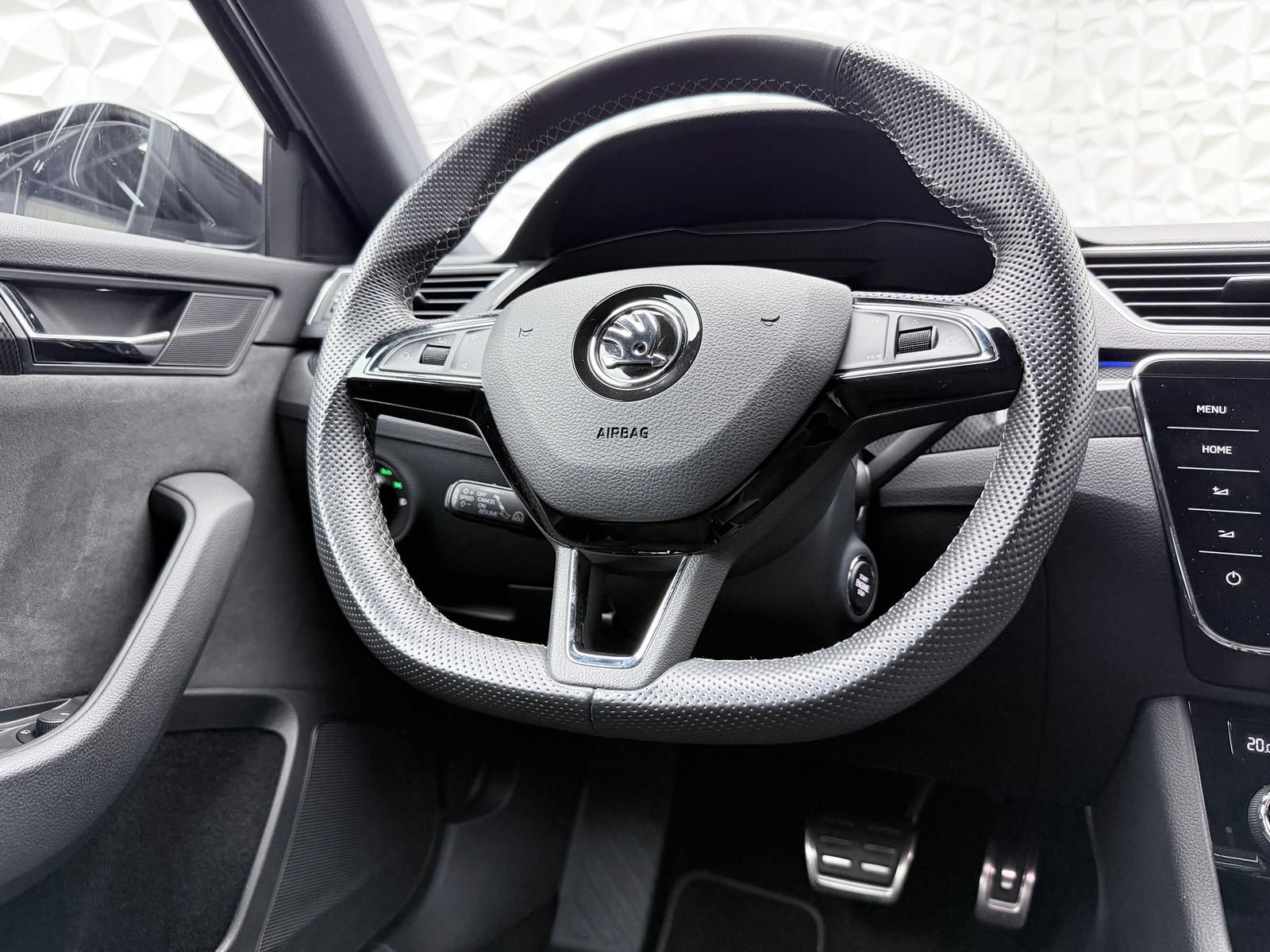 Fahrzeugabbildung SKODA SPORTLINE 2.0 TDI/VIRTUAL/R-CAM/LED/ACC/DCC/DAB+
