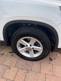 Volkswagen Tiguan - 3