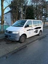 Volkswagen verkaufe VW T5 8 sitzer - VW T5 Kombi Gebrauchtwagen in Bochum