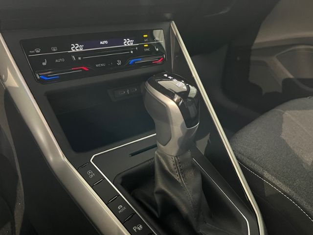 Fahrzeugabbildung Volkswagen Taigo 1.0 TSI DSG MOVE IQ.DRIVE NAVI LED