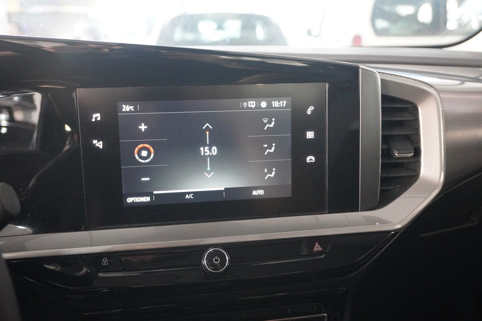 Fahrzeugabbildung Opel Mokka ELEGANCE 1.2T NAVI/LED/KAMERA/SPORT/SH/DAB