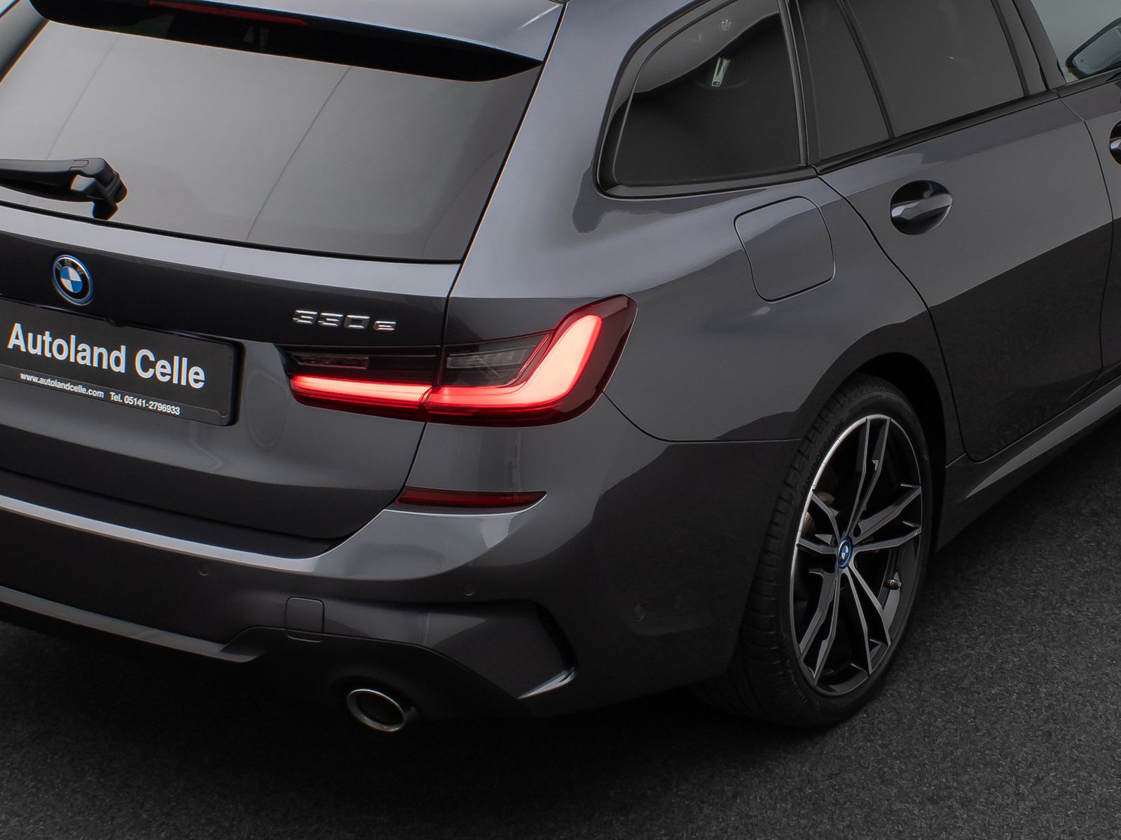 Fahrzeugabbildung BMW 330e M Sport Laser 360°HUD DAB Stop&Go Komfort