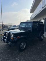 Jeep Wrangler 2.5 Laredo - Jeep Wrangler: Laredo