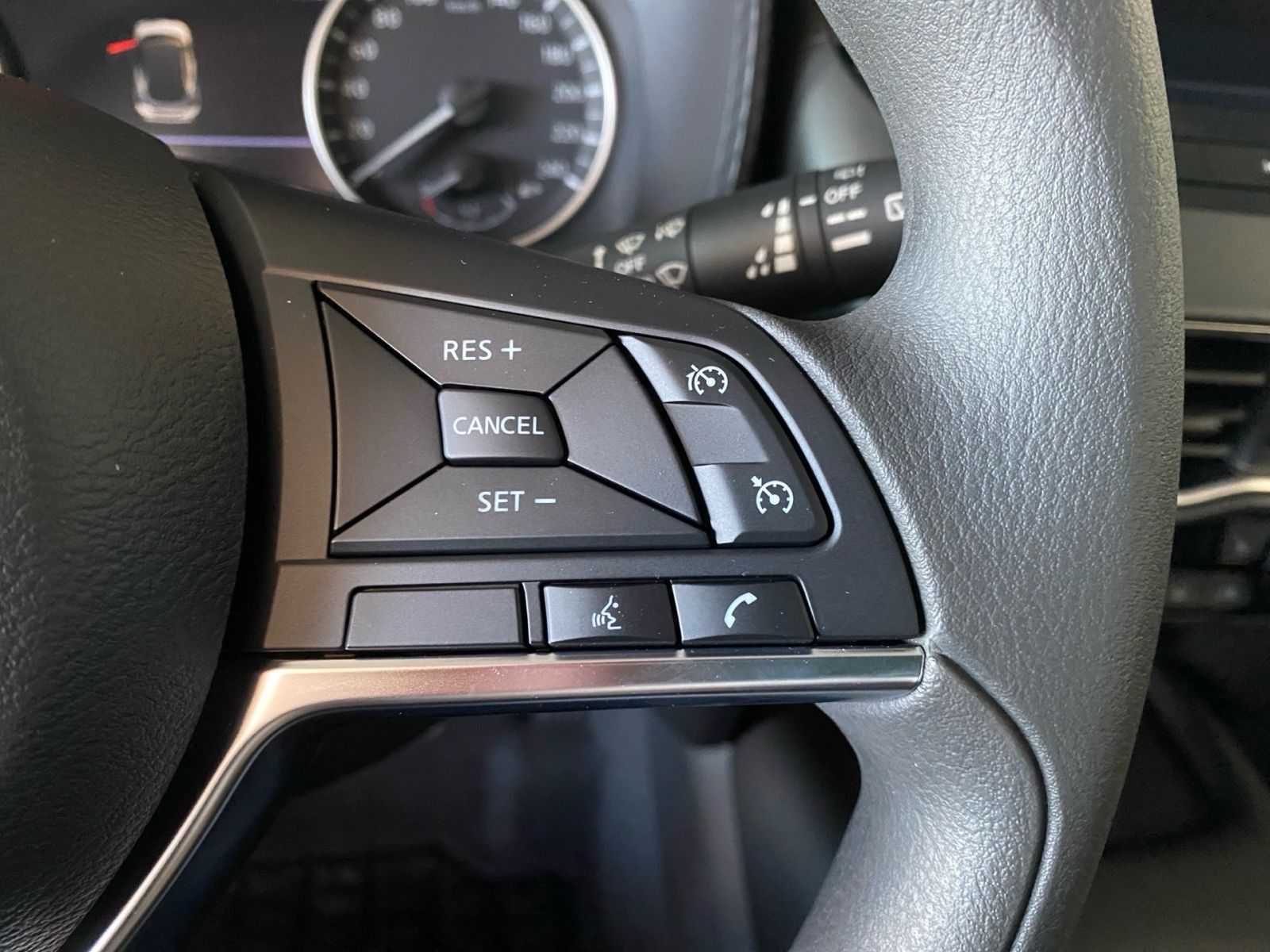 Fahrzeugabbildung Nissan JUKE 1.0 DIG-T 6MT ACENTA NC Komfort*LED*Sitzhzg