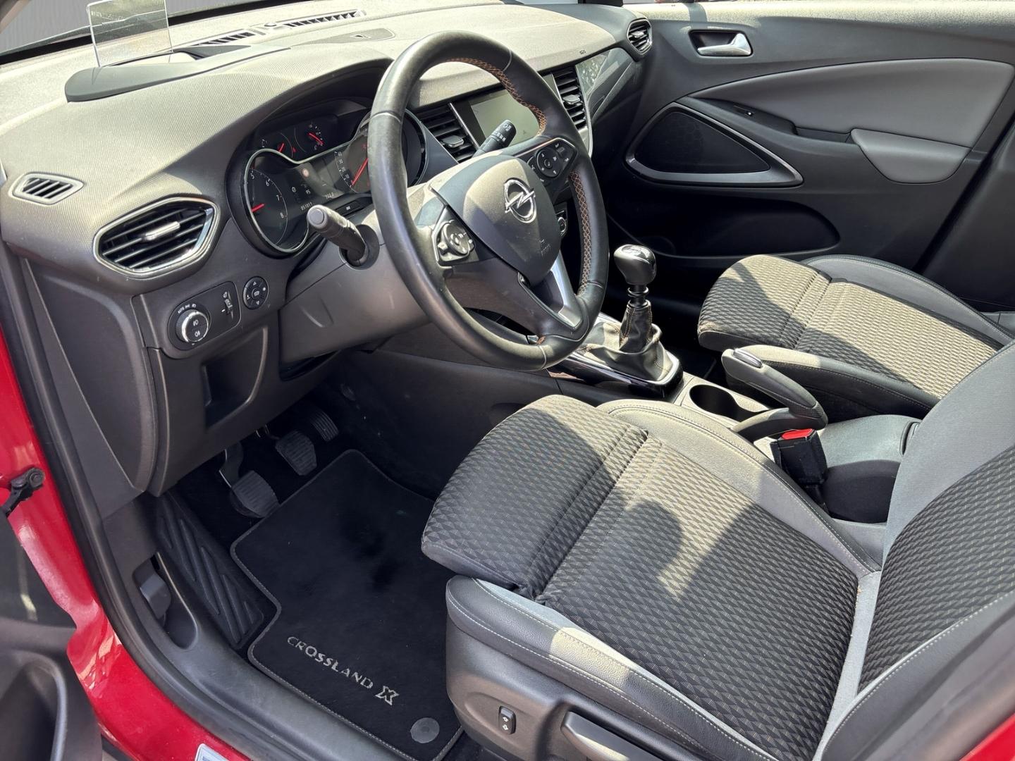 Opel Crossland X 1.2 Ultimate BLIS HeadUp Navi Parkas