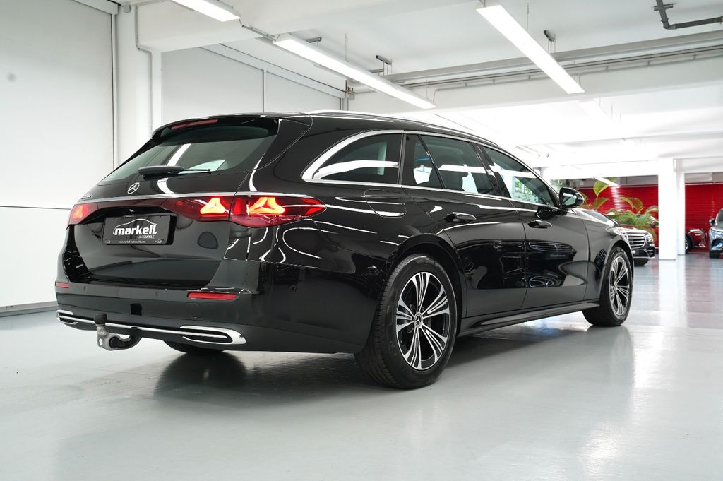 MERCEDES-BENZ E-Class 2026