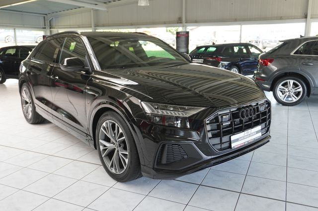 Audi - Q8