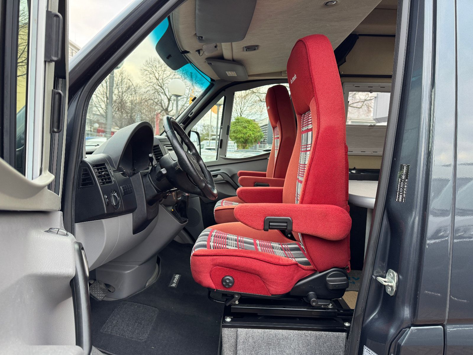 Fahrzeugabbildung La Strada REGENT S MERCEDES SPRINTER 7G-TRONIC SOLAR 1HAND