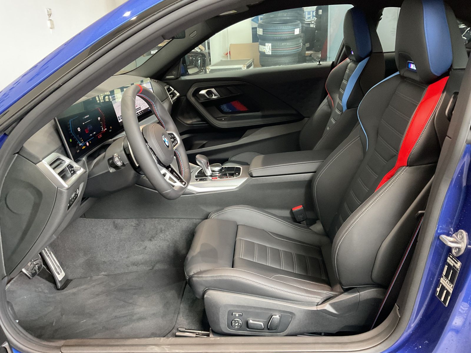 Fahrzeugabbildung BMW M2 Coupé M Compound-Bremse, Harman & Kardon DAB