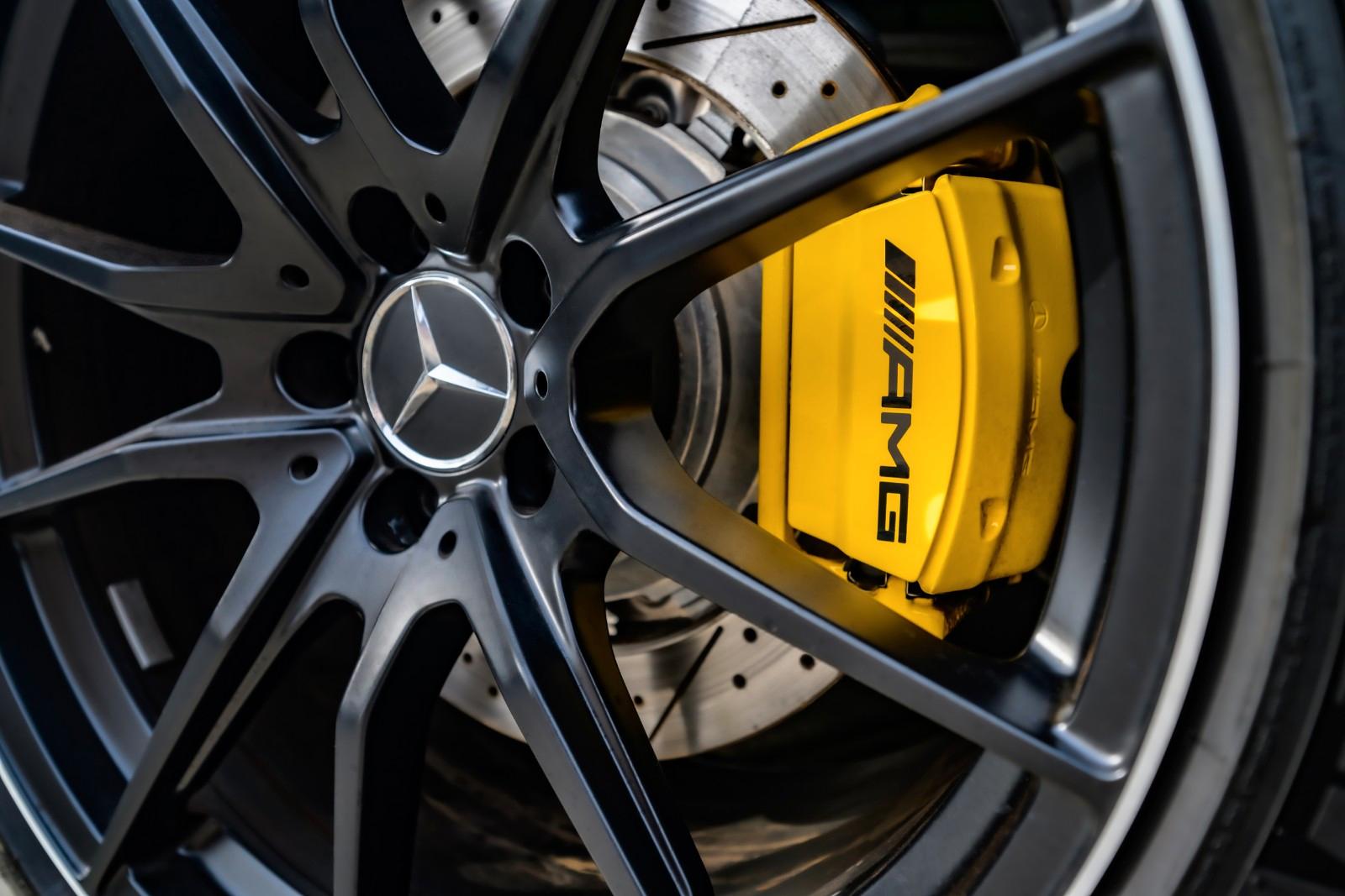 Mercedes-Benz AMG GT R