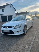 Hyundai i30 - Hyundai i30 mit Diesel-Antrieb: Kleinwagen
