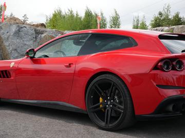 صورة 9 لـ 2019 Ferrari GTC4LUSSO