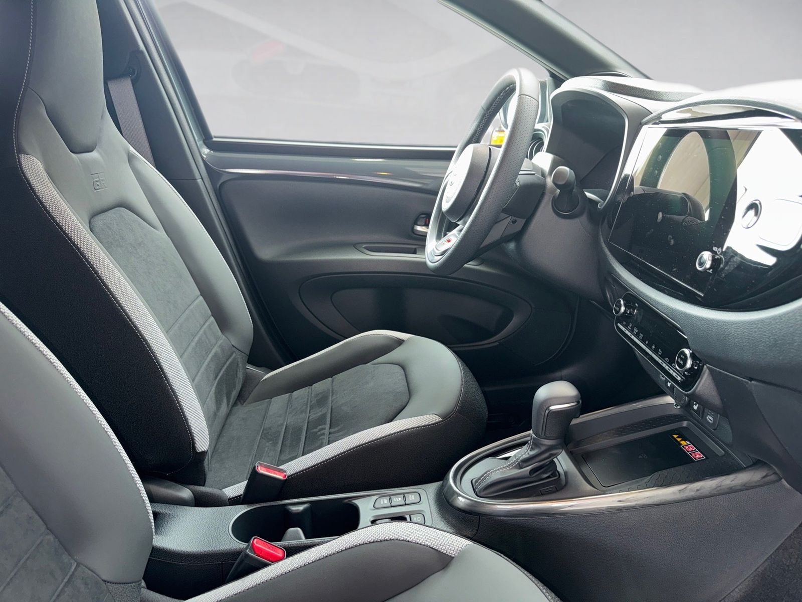 Fahrzeugabbildung Toyota Aygo 1.5 GR SPORT JBL Soundsys. Aut., LED,Navi