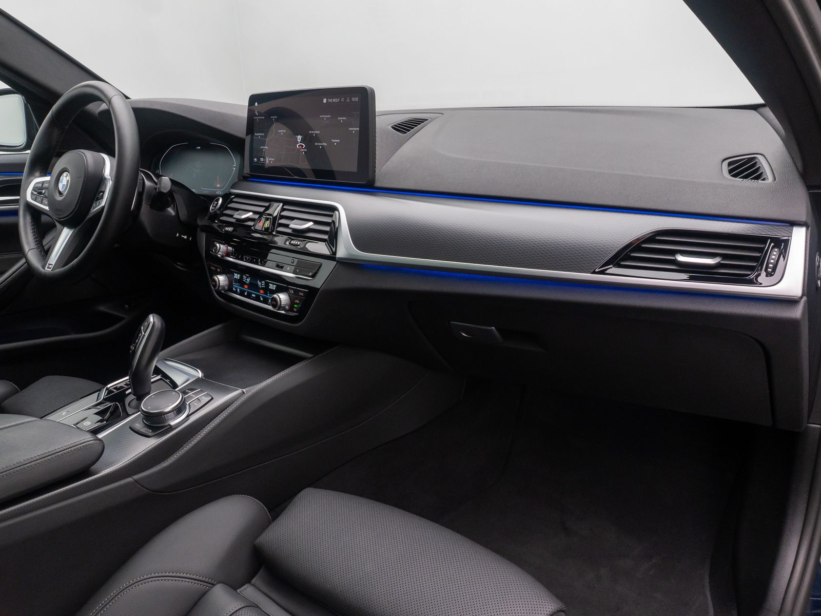 Fahrzeugabbildung BMW 530d M Sport DAB Laser AHK 4xKlima HUD Panorama