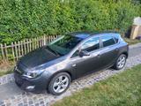 Opel Astra 1.6 Turbo Sport 132kW Automatik Sport - Opel Astra aus 2010: Turbo