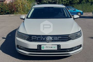 Volkswagen Passat - 2