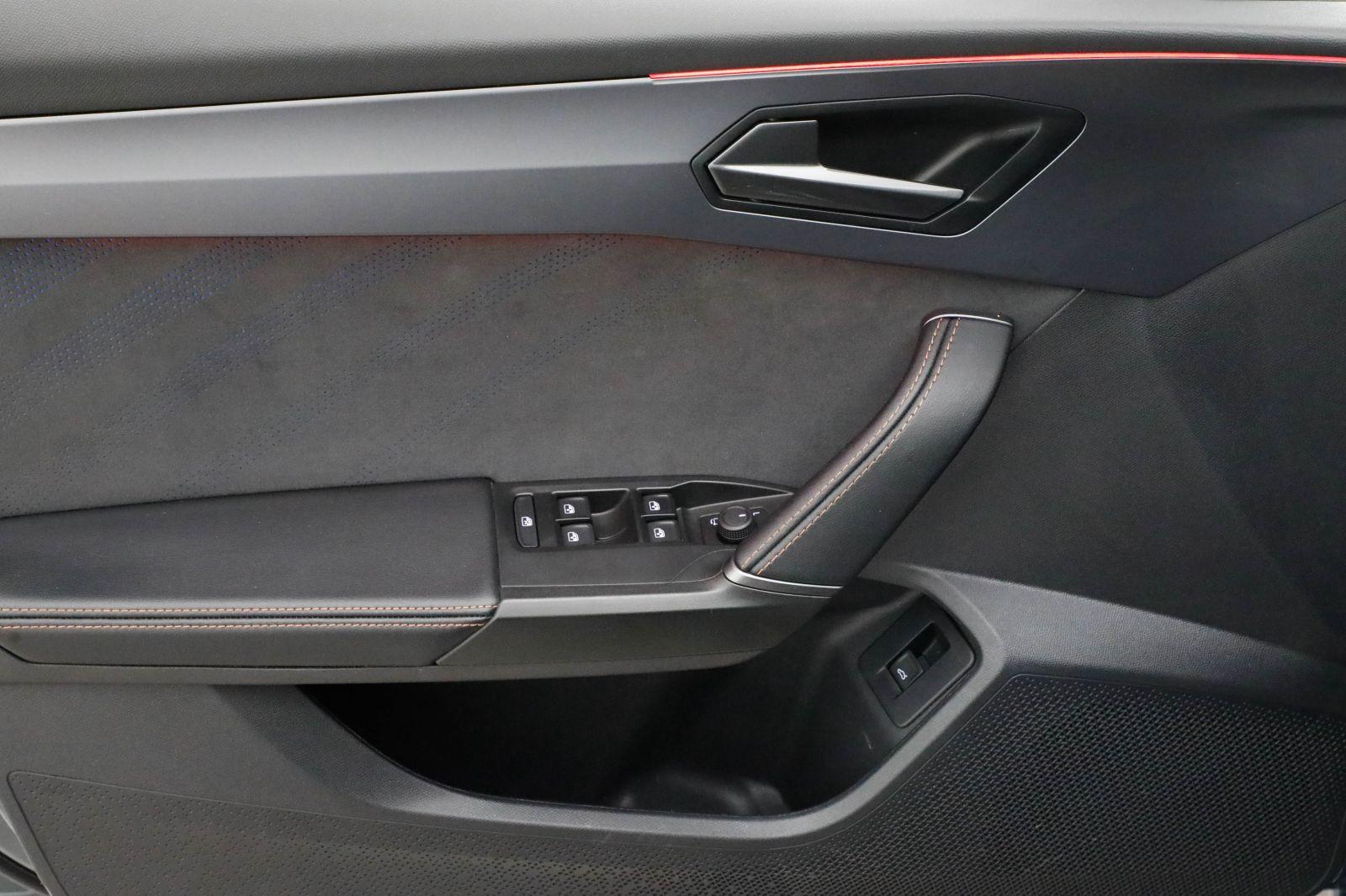 SEAT Leon ST 2.0 TSI 4D DSG VZ AHK Kam. SHZ ACC, миниатюра 16