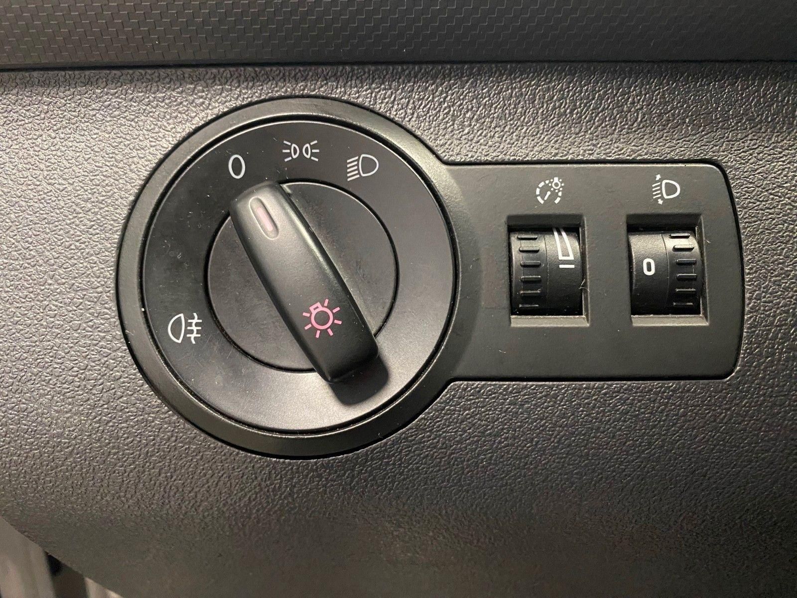 Fahrzeugabbildung Volkswagen Caddy Maxi Comfortline BueMotion Technology Allw