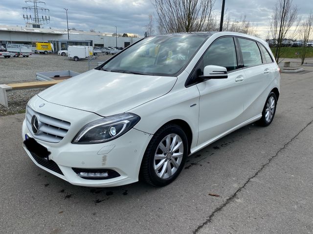 Mercedes-Benz B 200 CDI * Panoramadach,Bi Xenon*