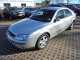 Ford Mondeo 2.0 Ghia Autom. - Ford Mondeo aus 2002: Ghia