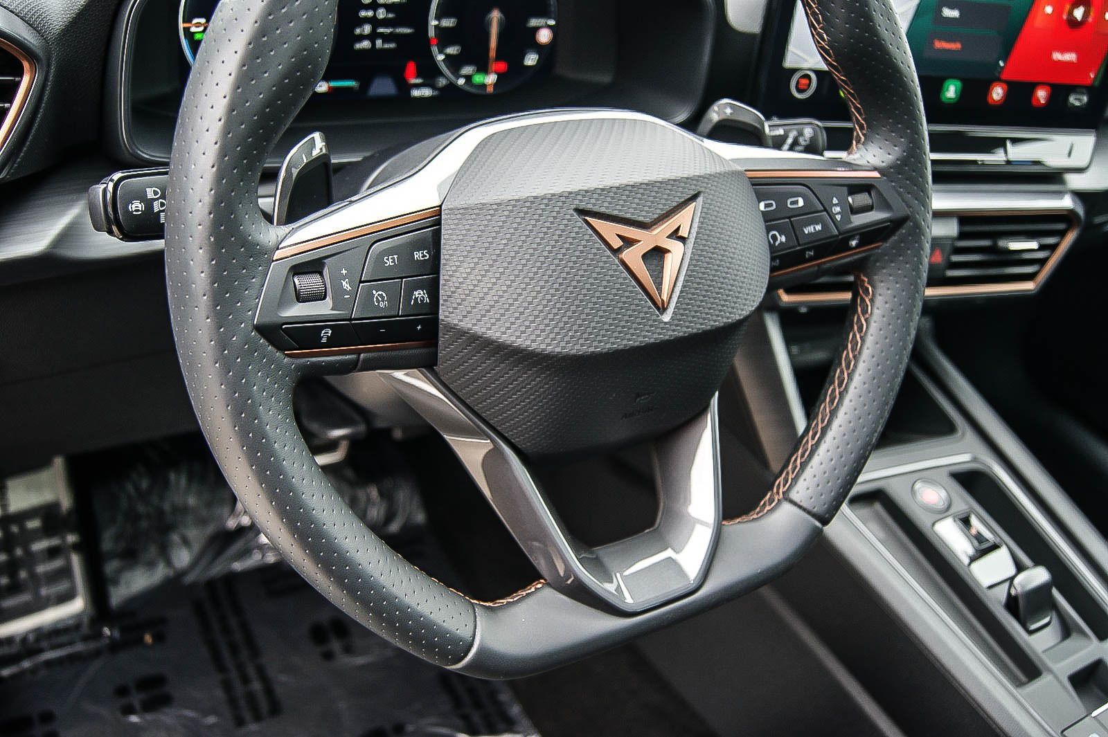 Fahrzeugabbildung CUPRA Leon Sportstourer e-Hybrid PANORAMA CARPLAY ACC